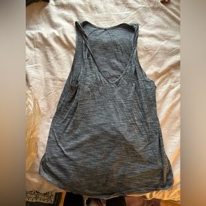Twist sleeve tank top